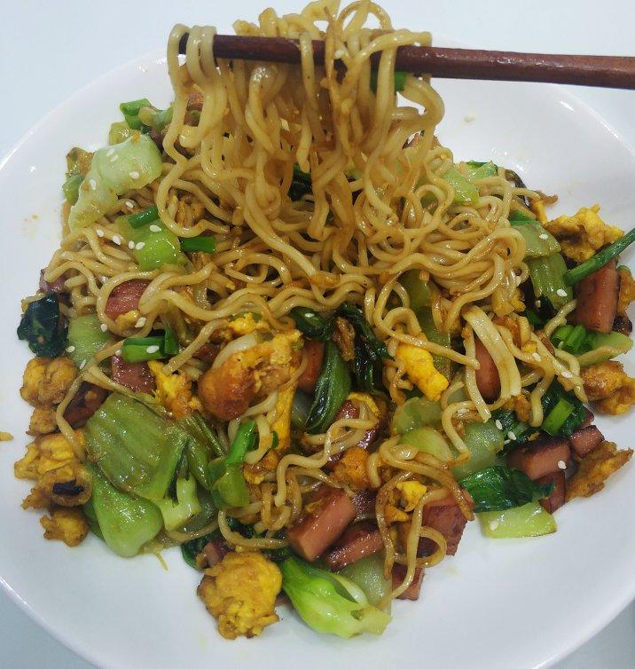 炒方便面￨幸福感爆棚