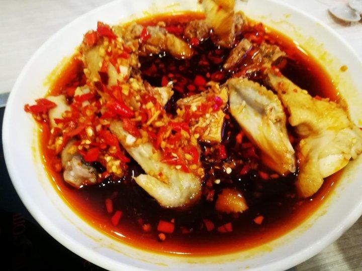 厨师长教你：“口水鸡”的家常做法，看得口水直流，先收藏了!