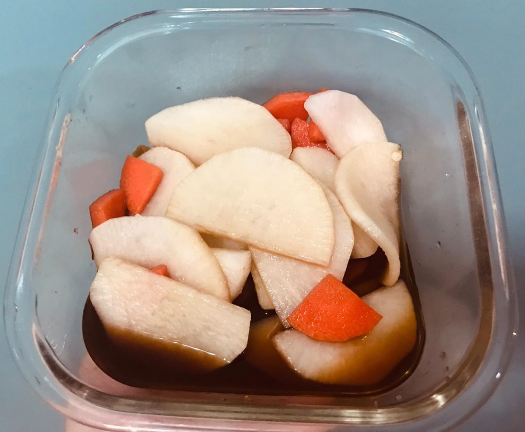 酸酸甜甜辣辣爽口萝卜条