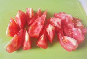 西红柿土豆汤的做法 步骤2