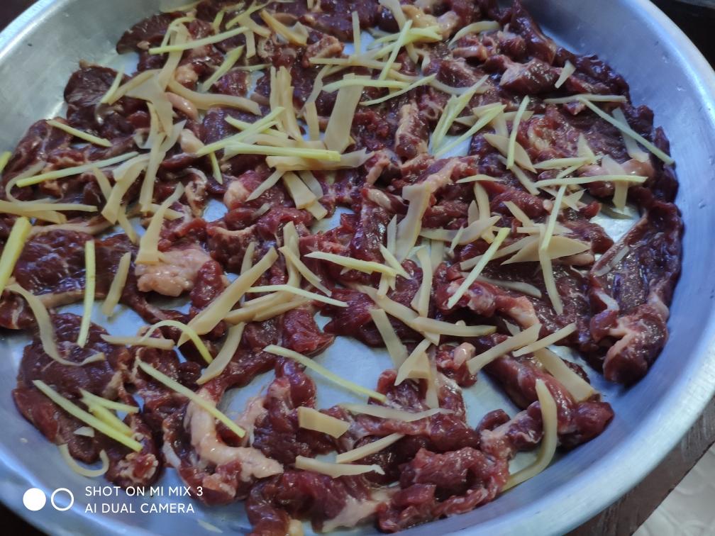 嫩滑的蒸牛肉