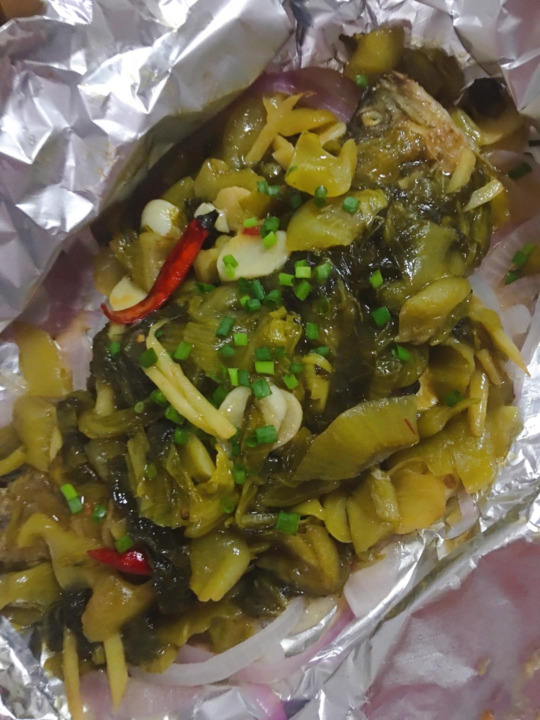 酸菜纸包鱼的做法