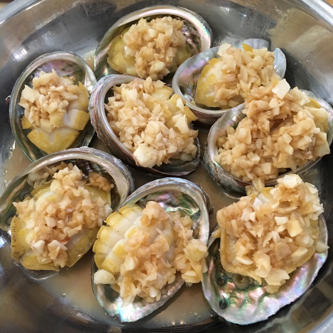 蒜蓉粉丝蒸鲍鱼