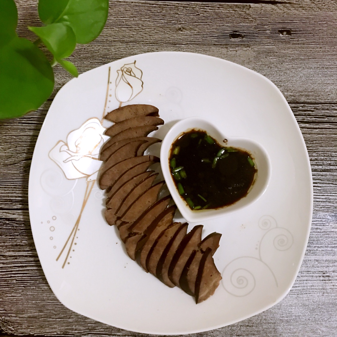 卤猪肝