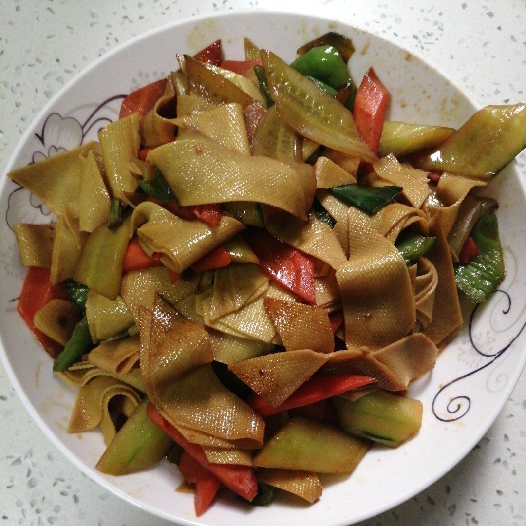 青椒炒豆皮
