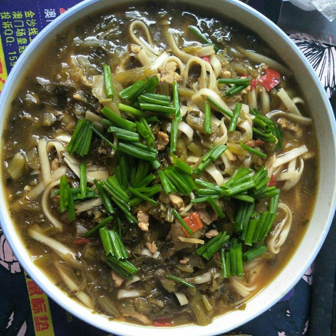 雪菜肉丝面