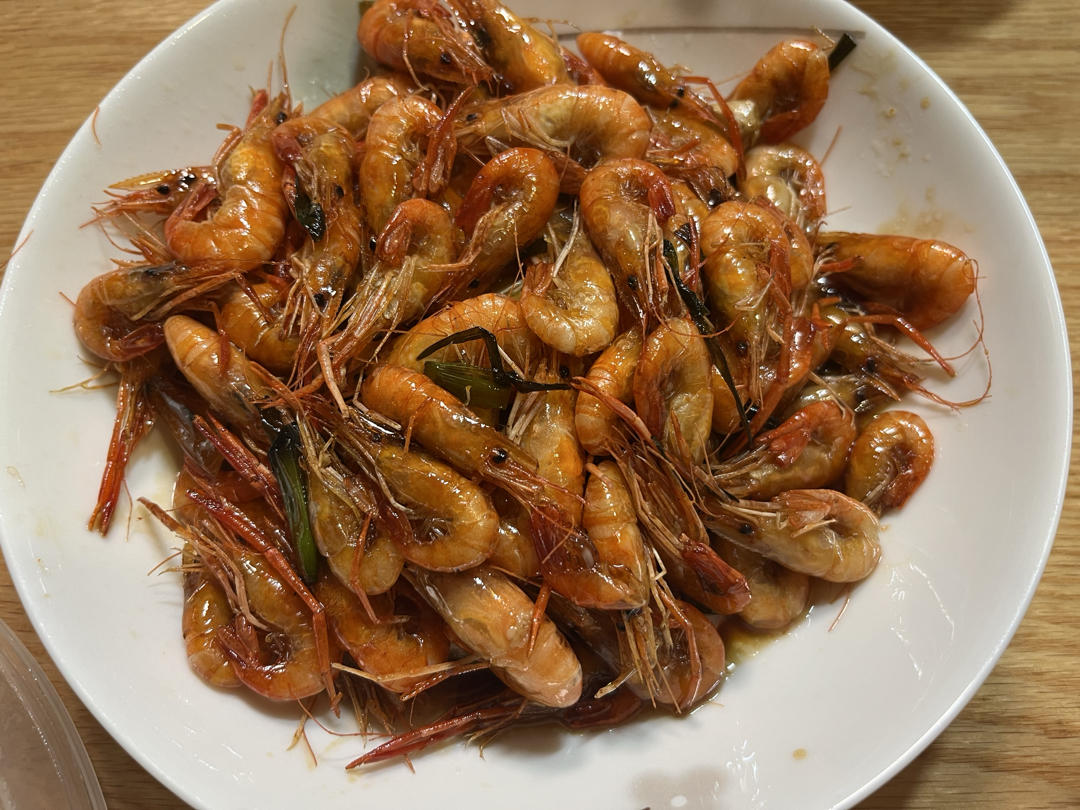 完爆各大餐馆的油爆小河虾