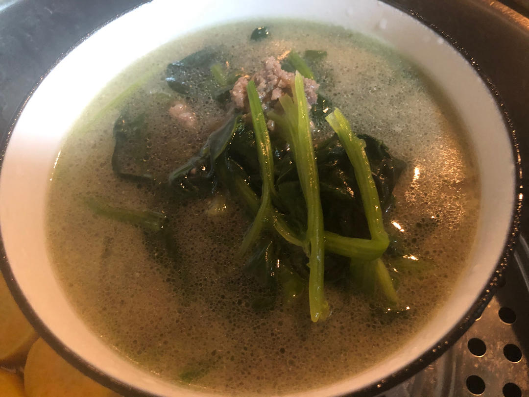 【快手】菠菜汆丸子