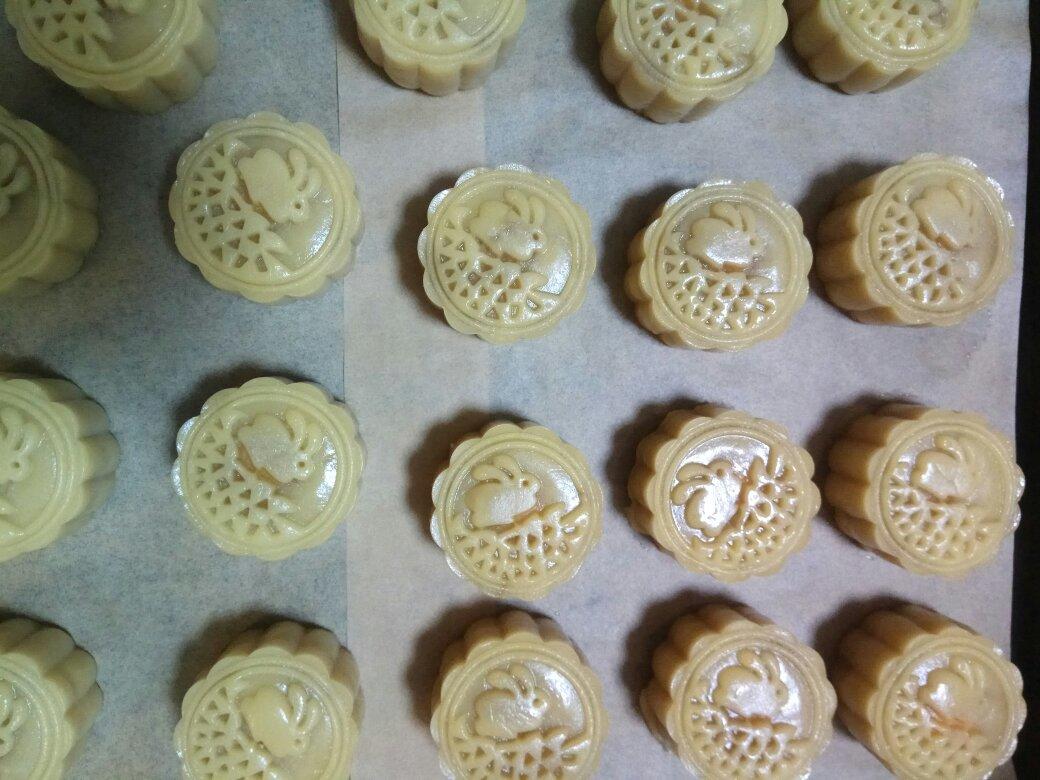 广式月饼——蛋黄莲蓉月饼