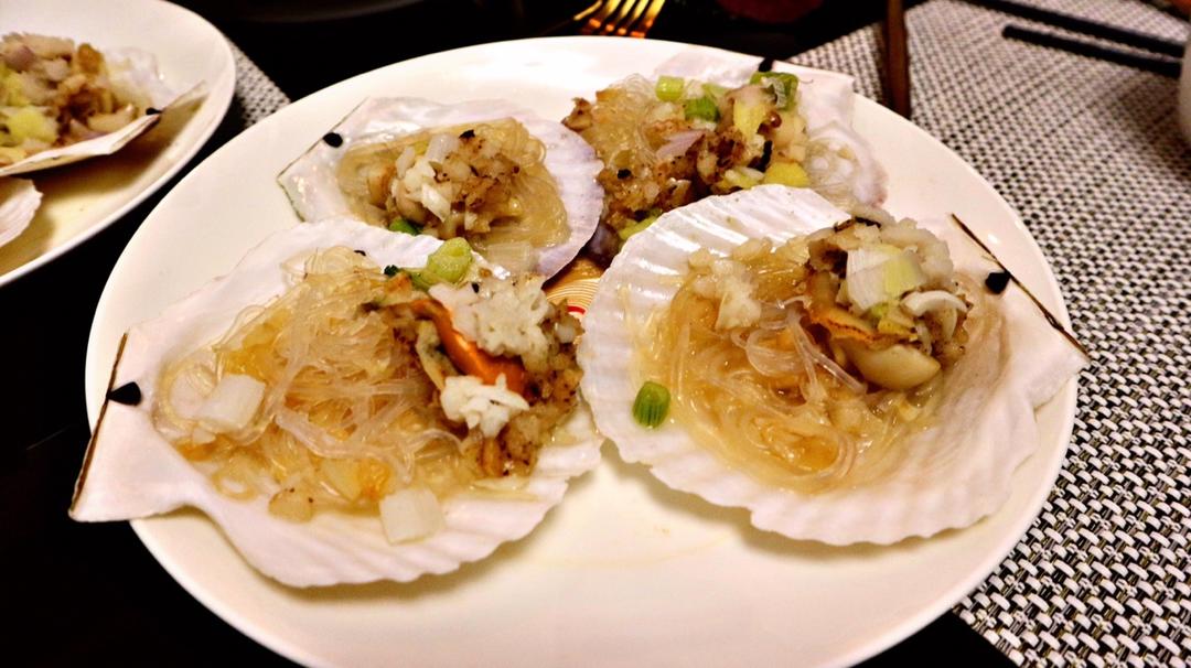 蒜蓉粉丝蒸扇贝粉丝入味有诀窍