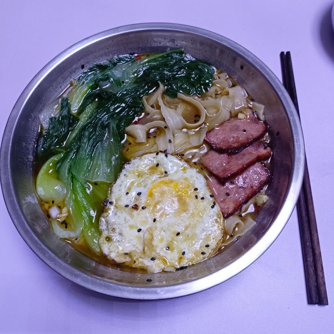 酸辣开胃❗️好吃到连汤汁不剩～酸汤面