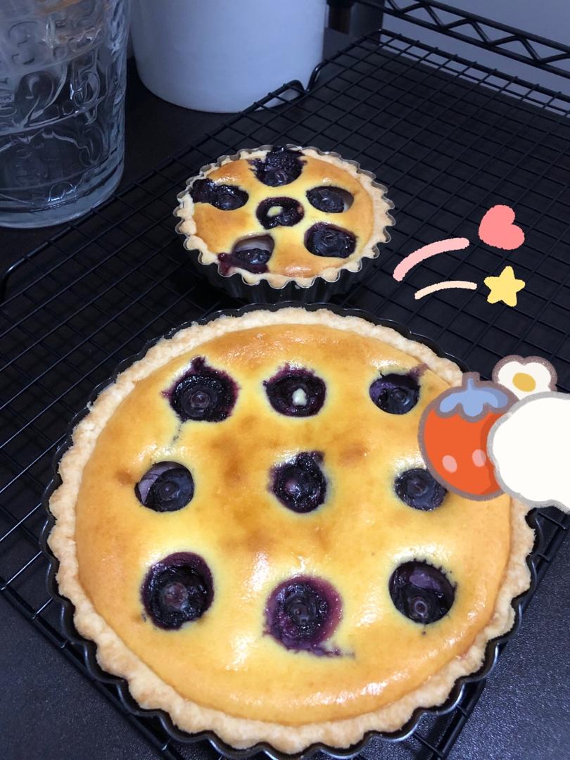 好吃到飞起🔥爆浆蓝莓奶油奶酪派