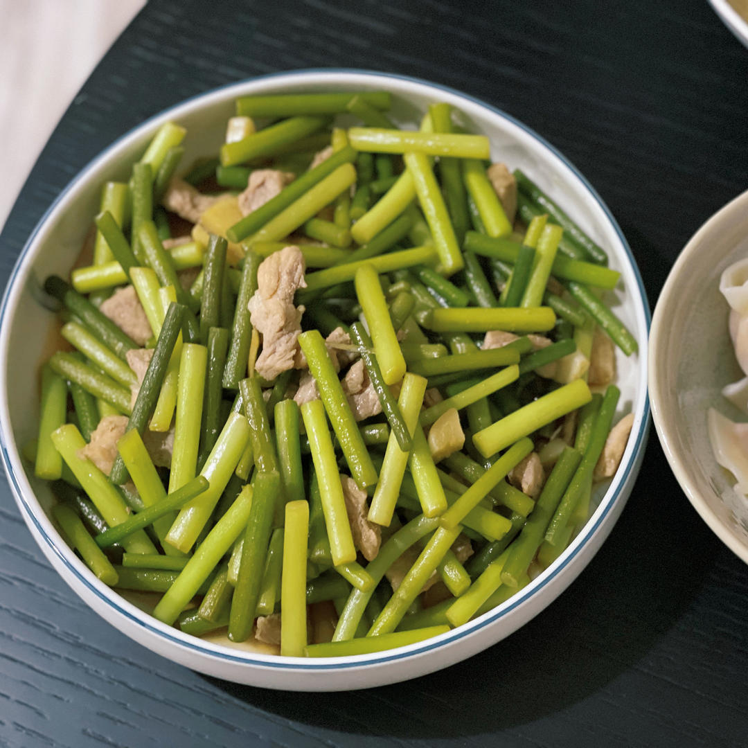 快手家常菜 蒜苔（蒜苗）炒肉