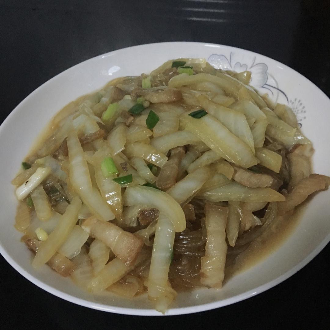 家常白菜炖粉条加豆腐泡