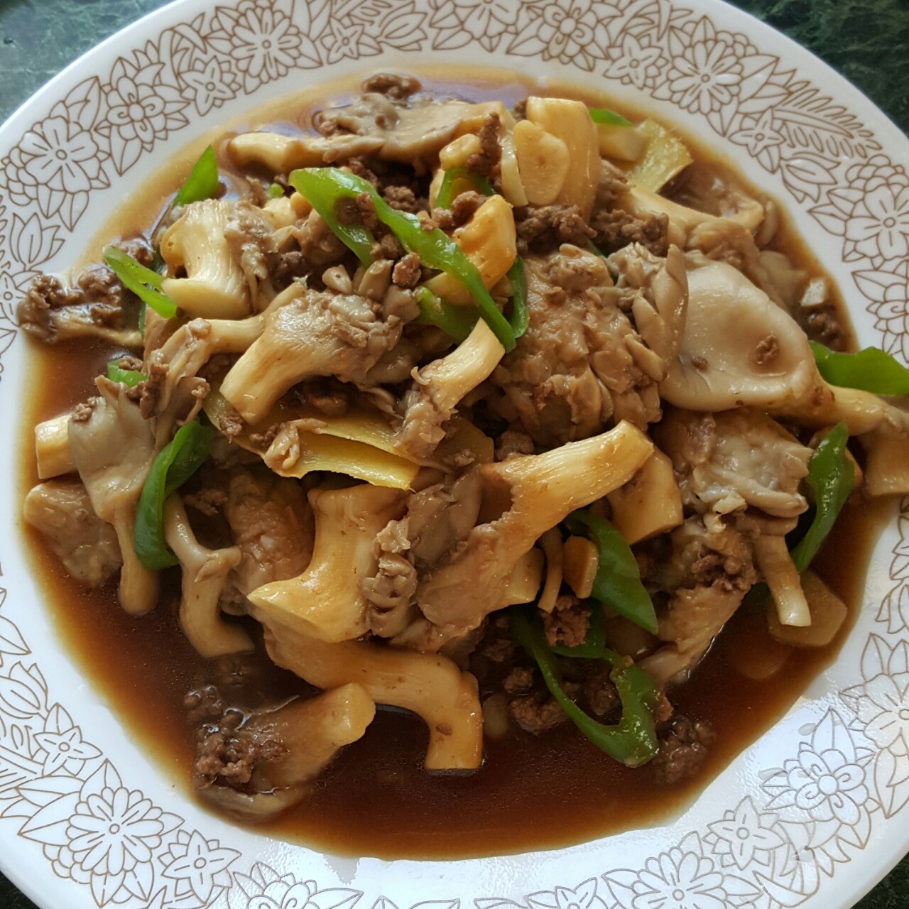 青椒素炒杏鲍菇
