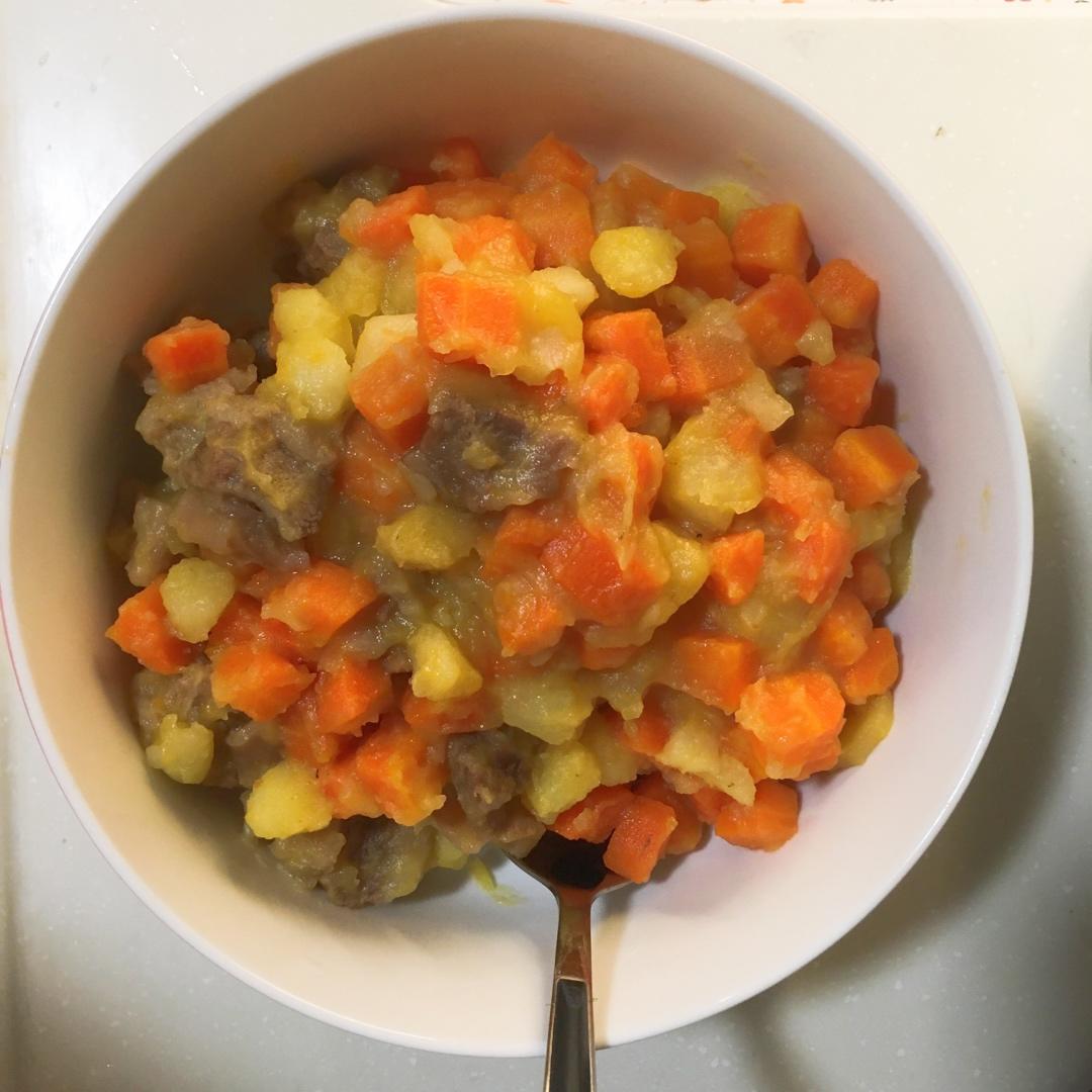 土豆胡萝卜炖牛肉