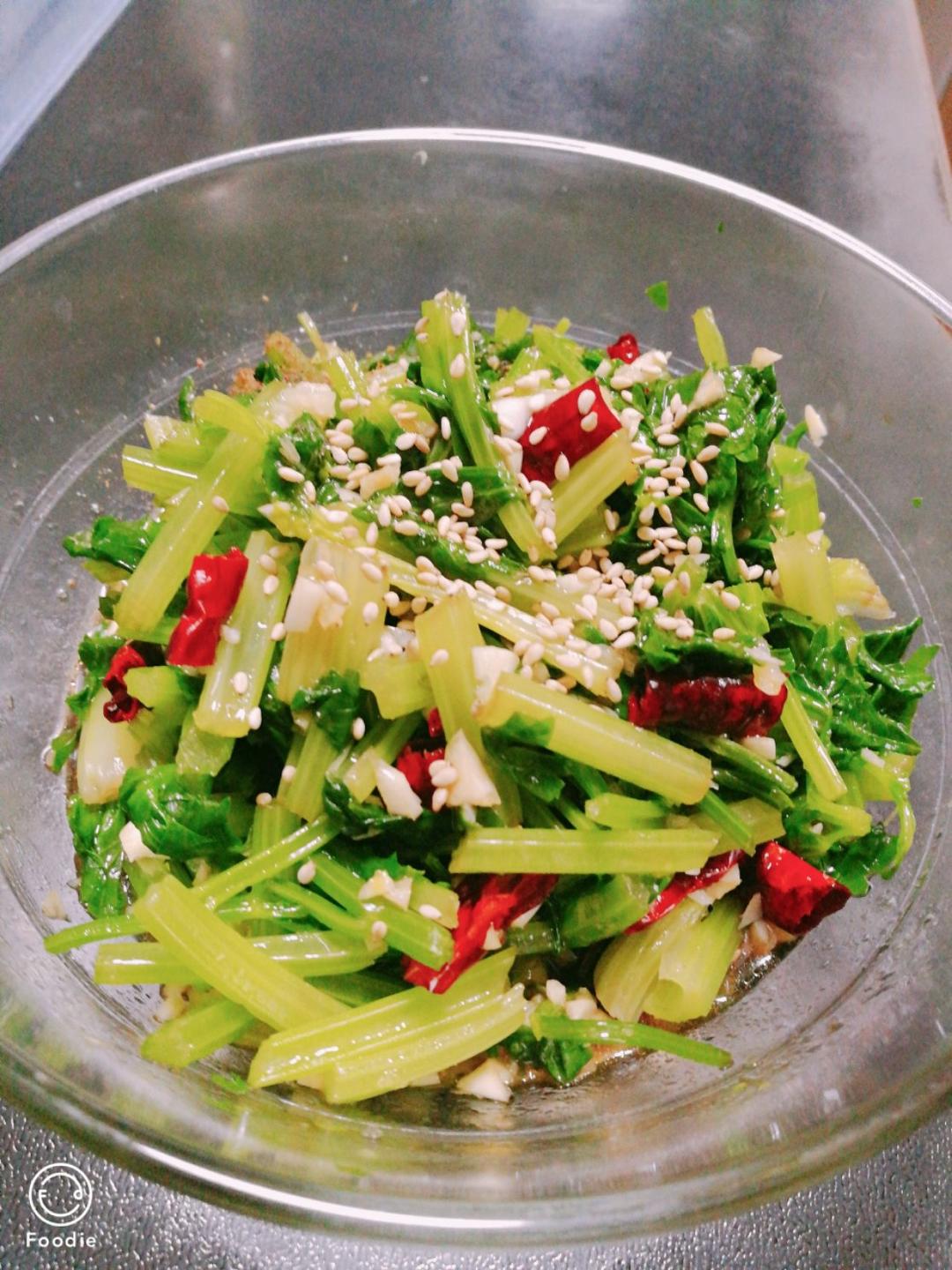 凉拌芹菜（简洁版）