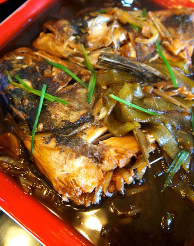 红烧鱼头豆腐