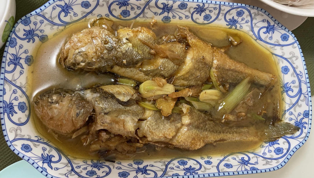 私房红烧黄花鱼，边吃边想念~