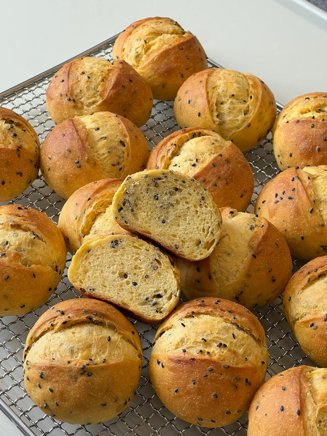 红薯黑芝麻面包球