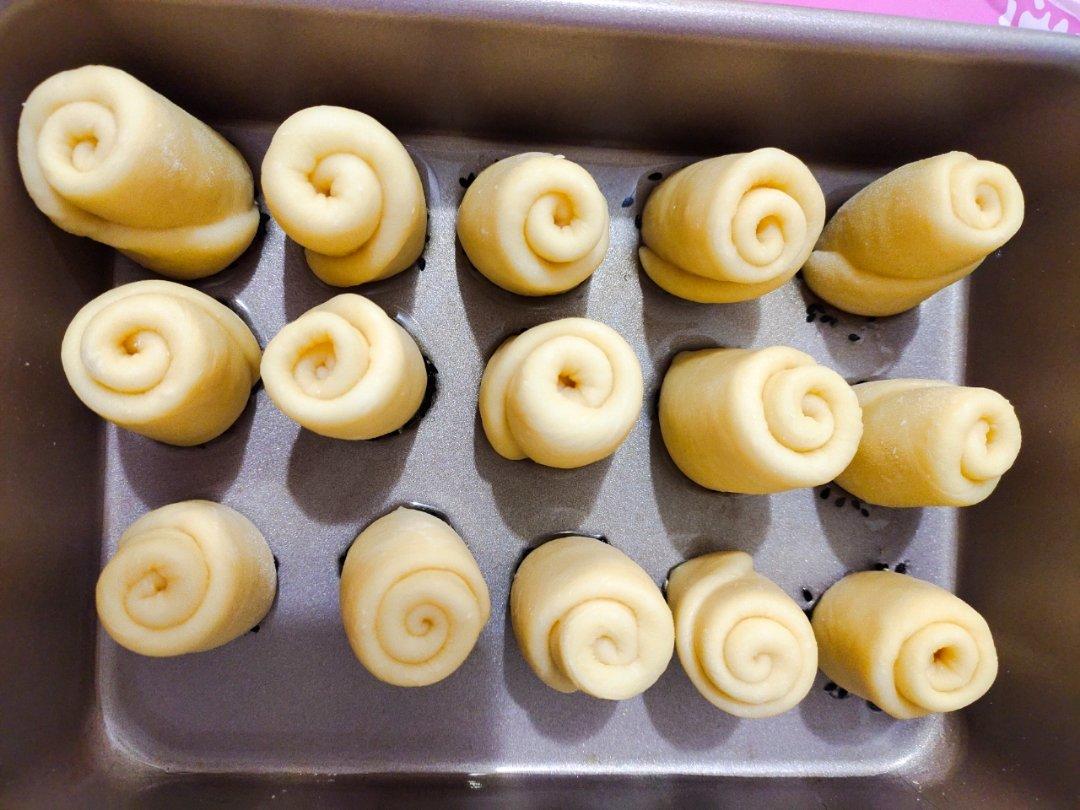 二次发酵脆底蜂蜜小面包