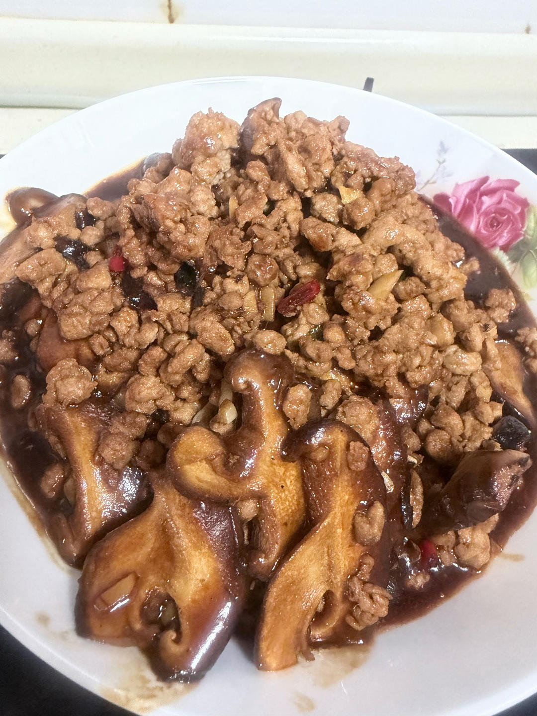 酱汁浓郁！超级下饭的家常菜肉末香菇