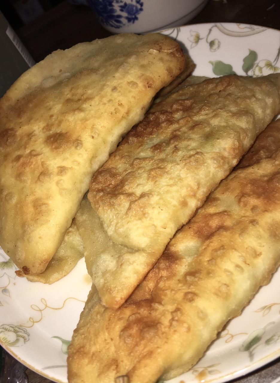 轩仔哒妈咪做的合饼(茭瓜蛤蜊馅)