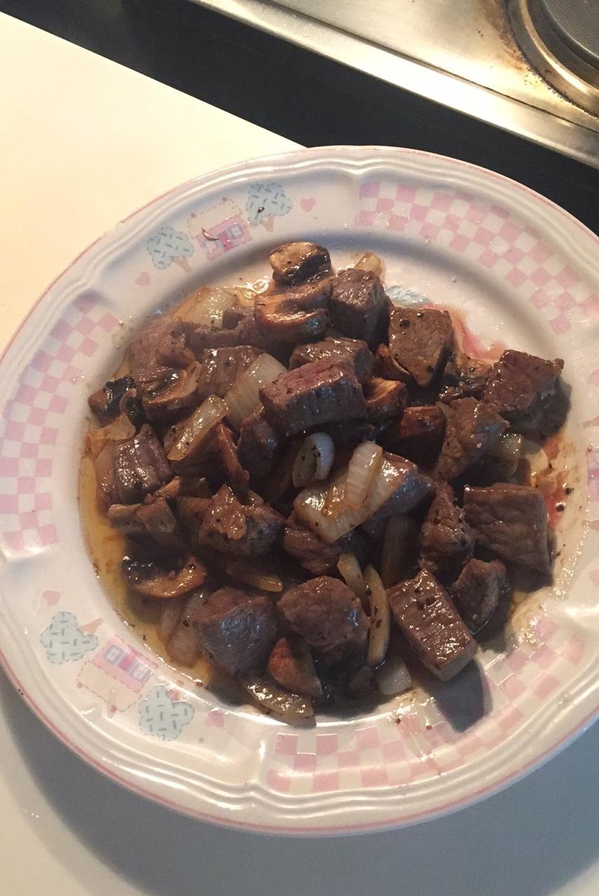 黑蒜子牛肉粒