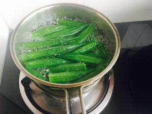 蒜香蚝油秋葵的做法 步骤5