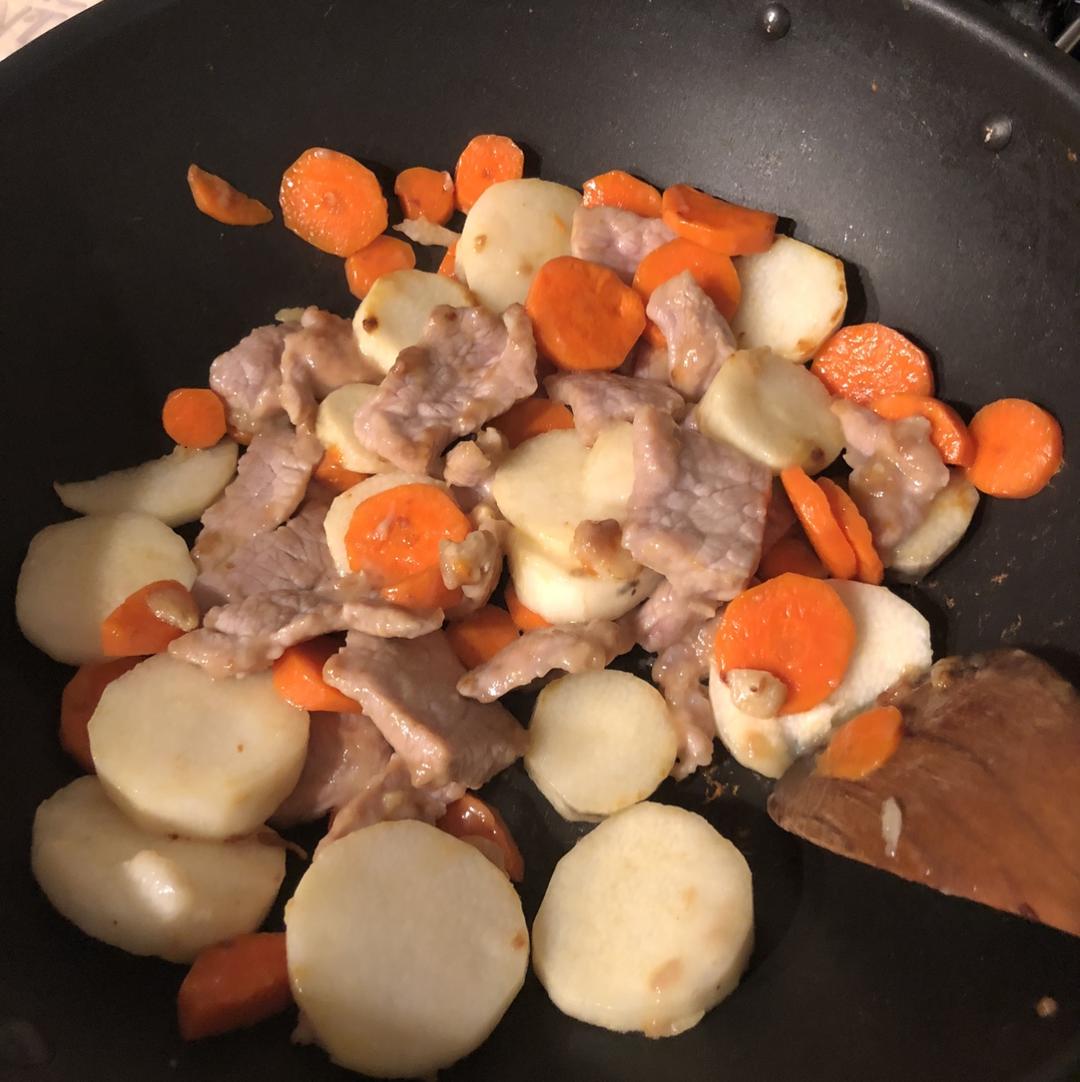肉片炒山药