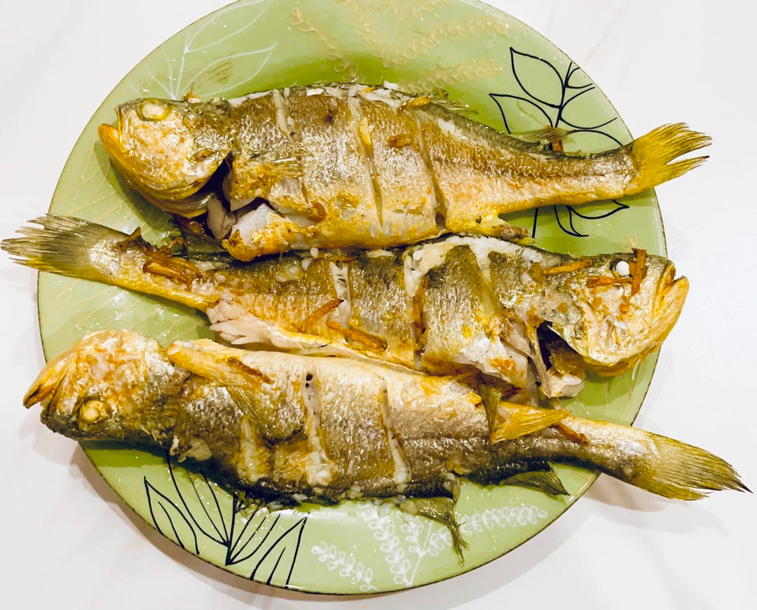 香煎小黄鱼