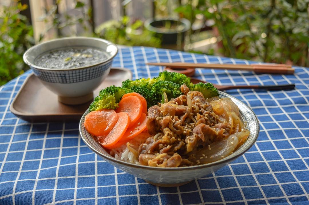 日式肥牛饭