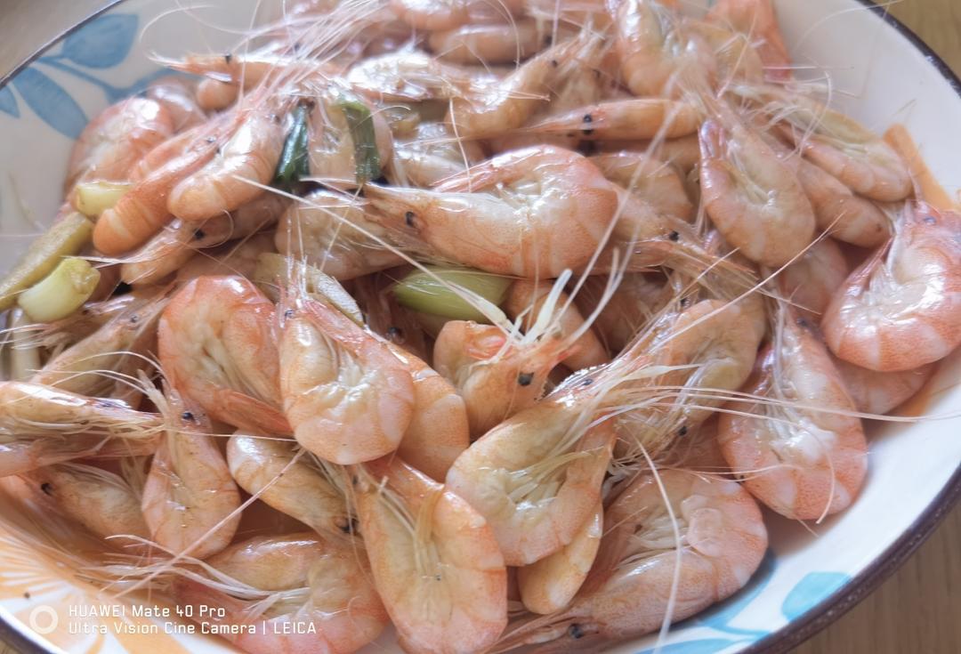 爆炒小河虾