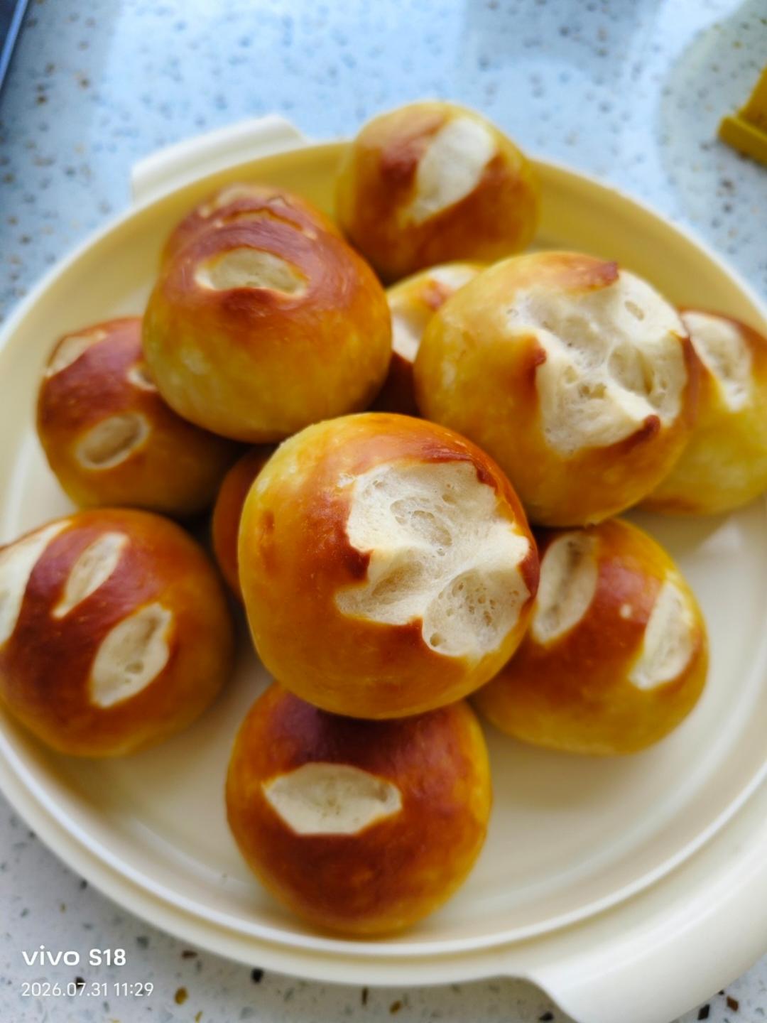 碱水小丸子（超可爱好操作的碱水面包）