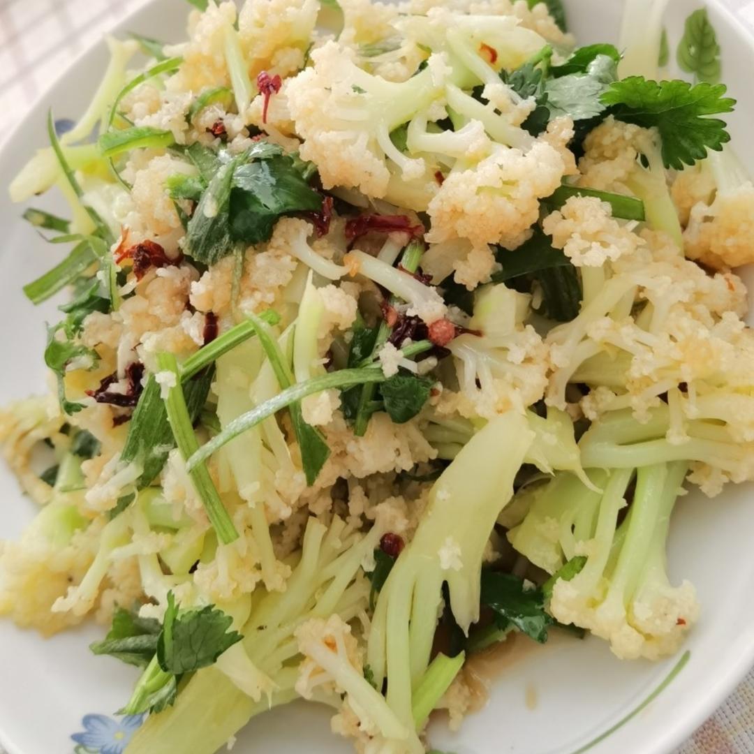 清炒菜花（简单巨好吃）