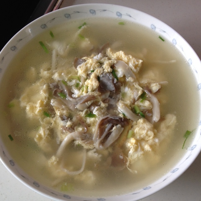 xinwrong做的平菇鸡蛋汤
