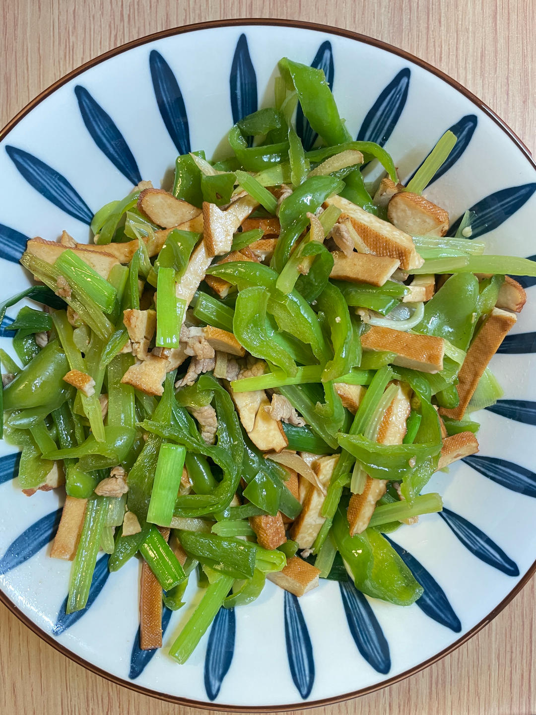 湘味香干炒肉丝（香芹青蒜版）