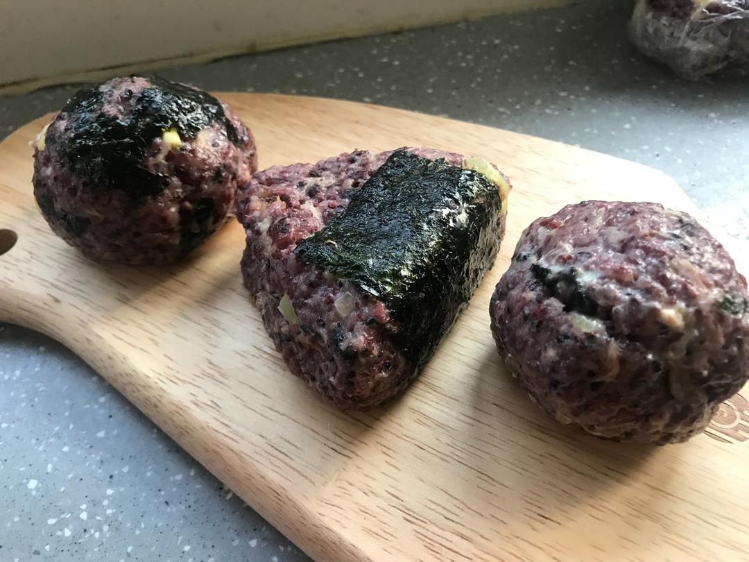 金枪鱼饭团