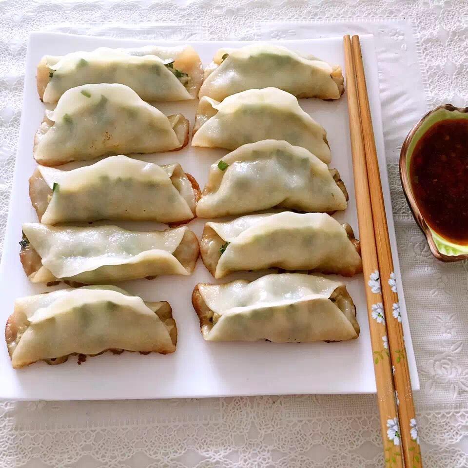 春食韭菜之【鲜肉锅贴】