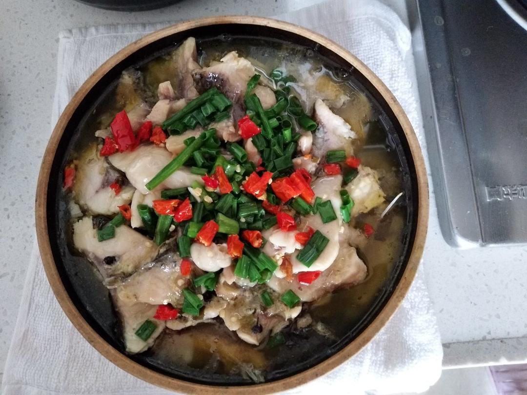 酸菜鱼 Boiled Fish with Sichuan Pickles