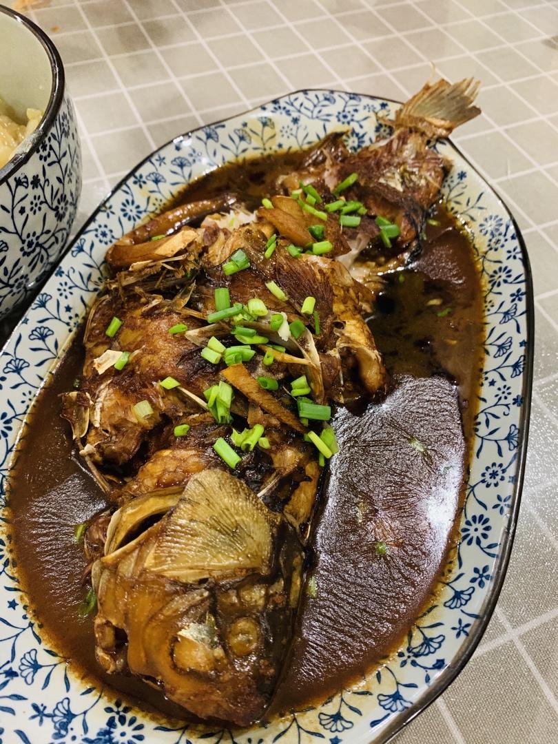 家常红烧鱼