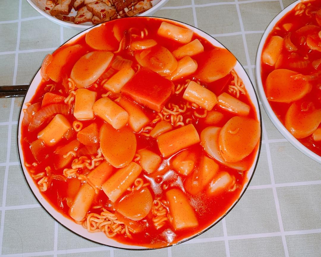 韩式辣炒年糕（or网红芝士套路之芝心年糕）
