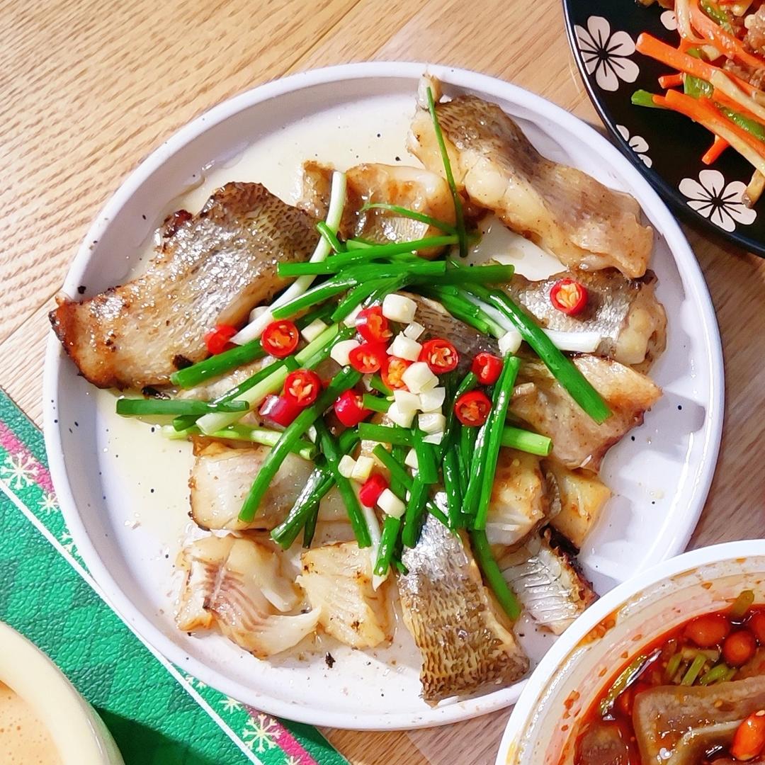 葱香焗鲈鱼