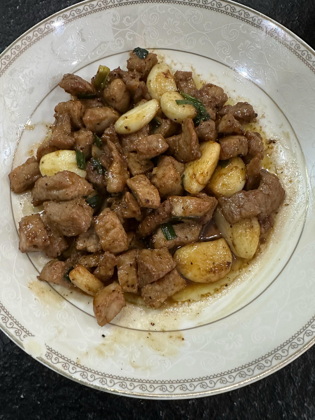 好吃到舔盘的蒜香黑椒牛肉粒