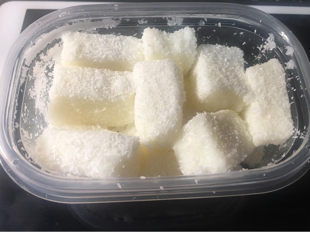 完胜85‘C的牛奶椰蓉小方