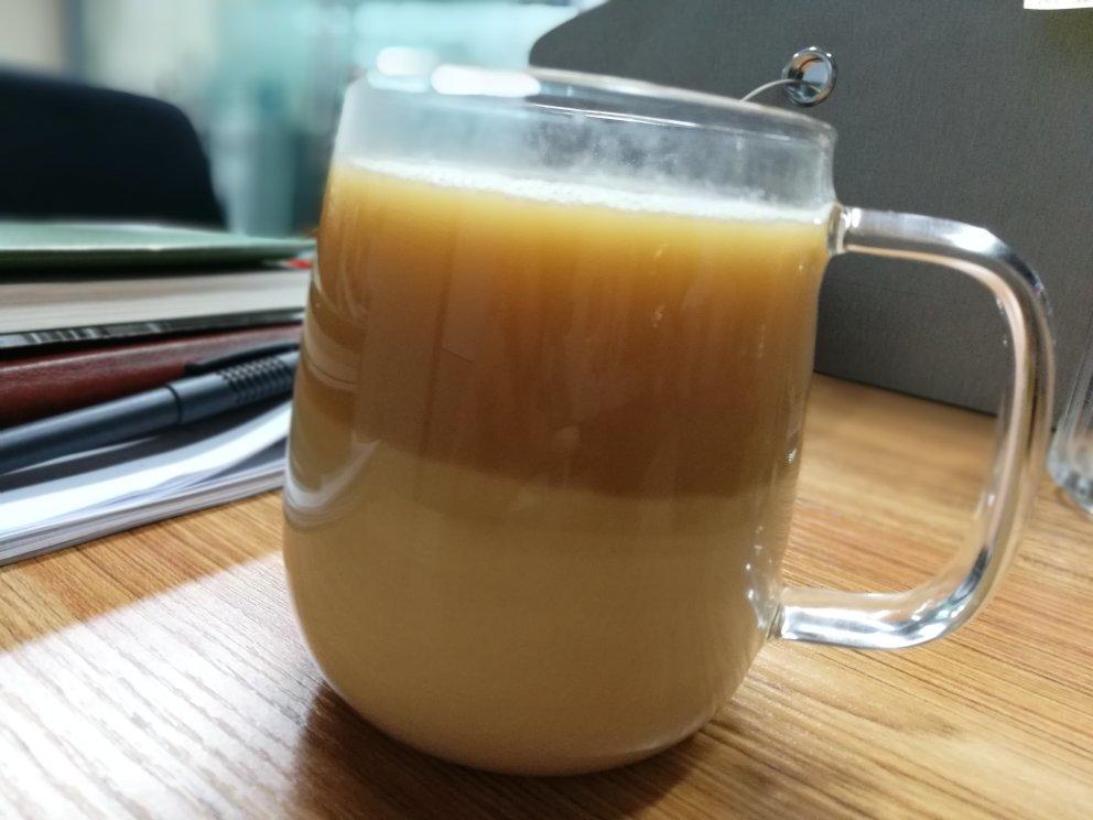蛋蛋乐乐做的手冲渐变牛奶咖啡——超美丽