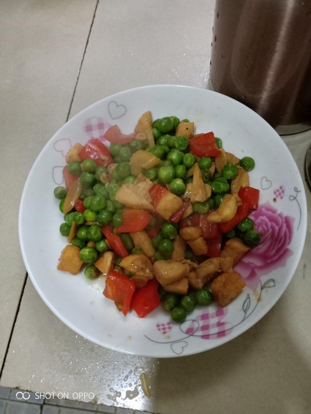 豌豆炒鸡胸肉