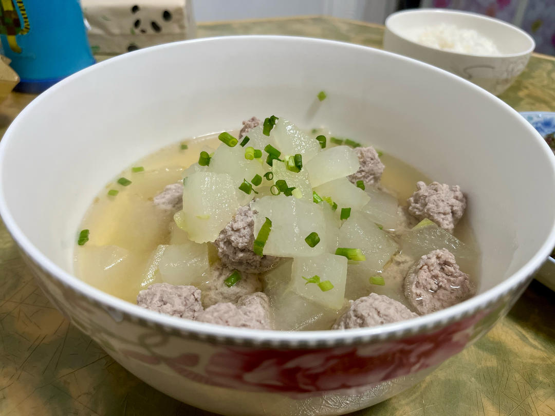 巨鲜美的冬瓜丸子汤