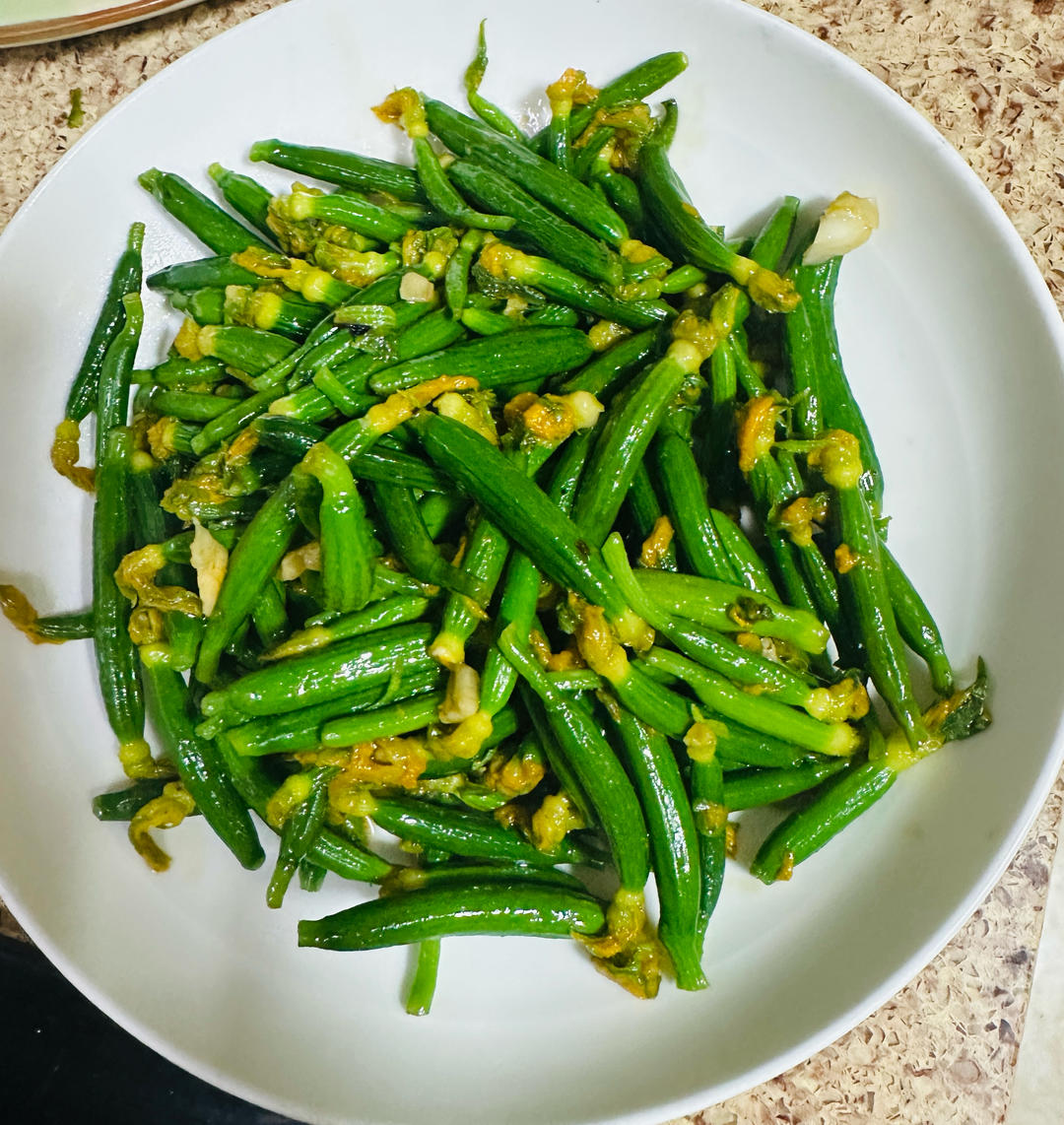 简易版炒青瓜花（小黄瓜）