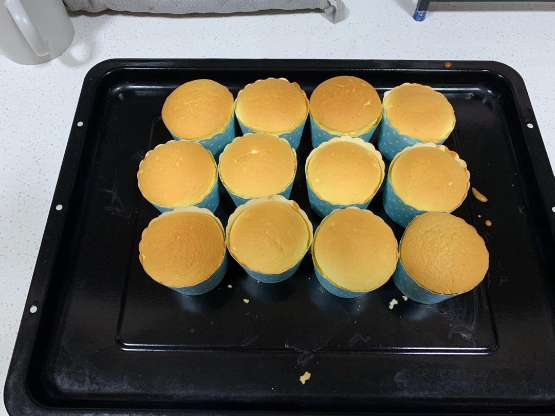 纸杯蛋糕 8寸戚风蛋糕的量